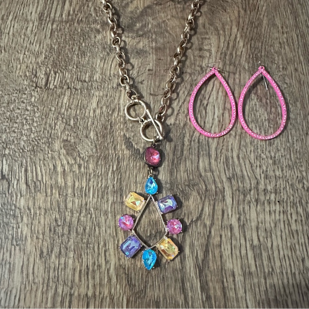 New Pink Panache gold necklace multi colored swavorskis. New teardrop earrings. - Picture 3 of 5
